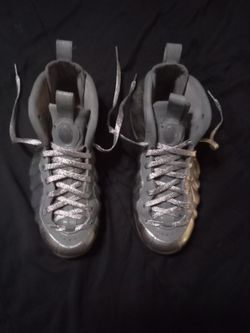 NIKE SNEAKERS MEN'S SIZE 10 1/2