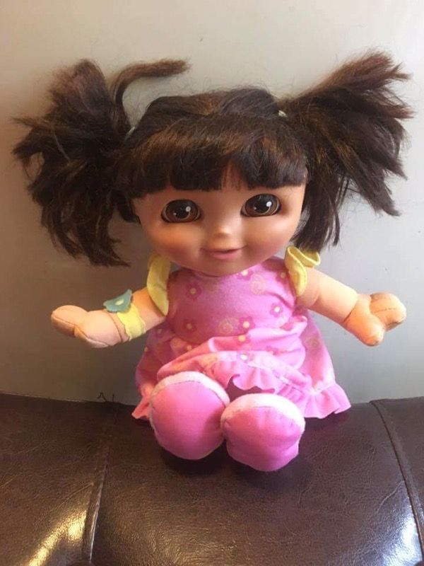 Nickelodeon Dora the Explorer Sweet Dreams Dora Doll sings "Good Night/Buenas Noches good night song