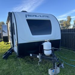 2020 Palomino Real-lite