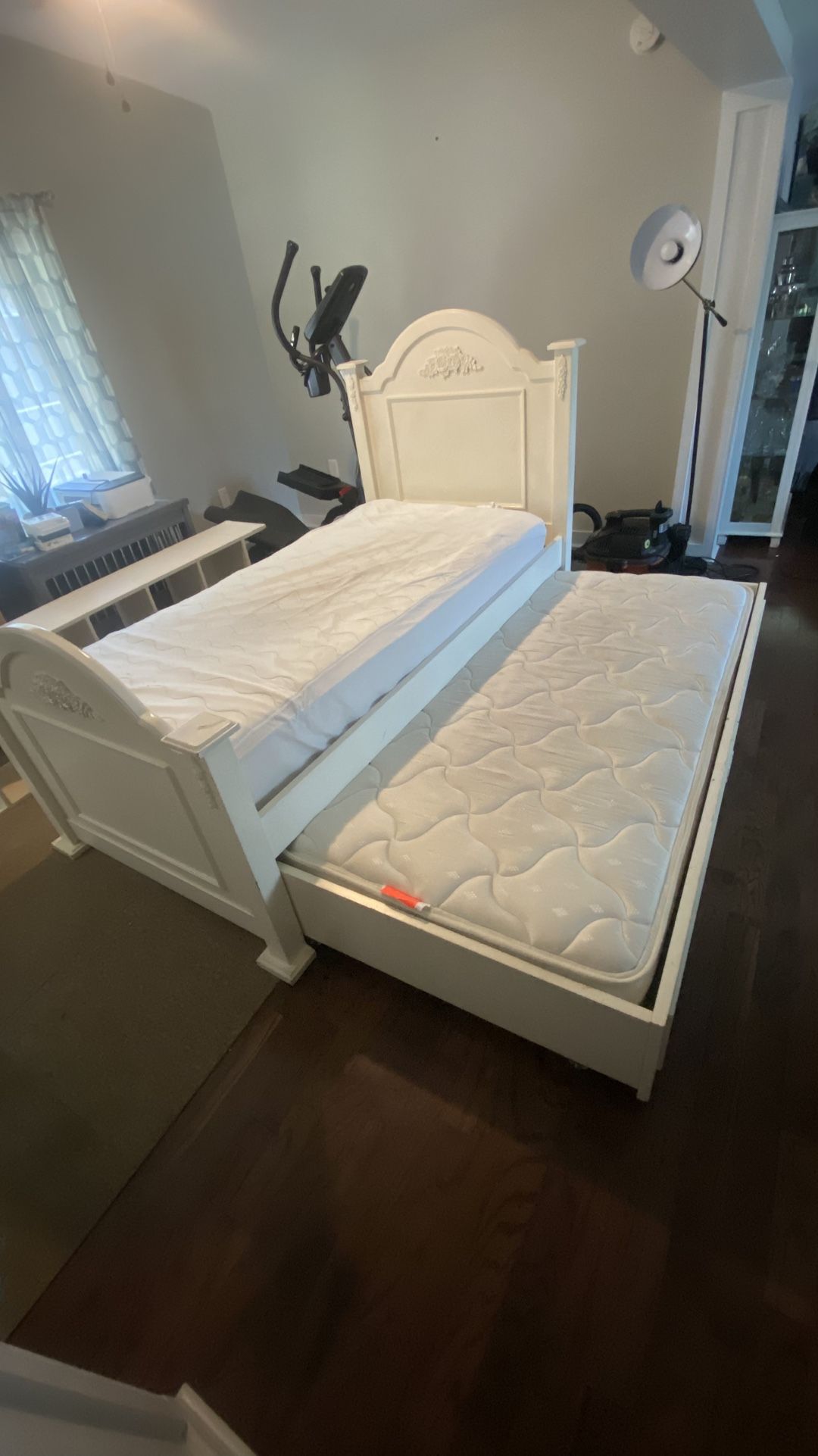 Twin Bed Two-in-one