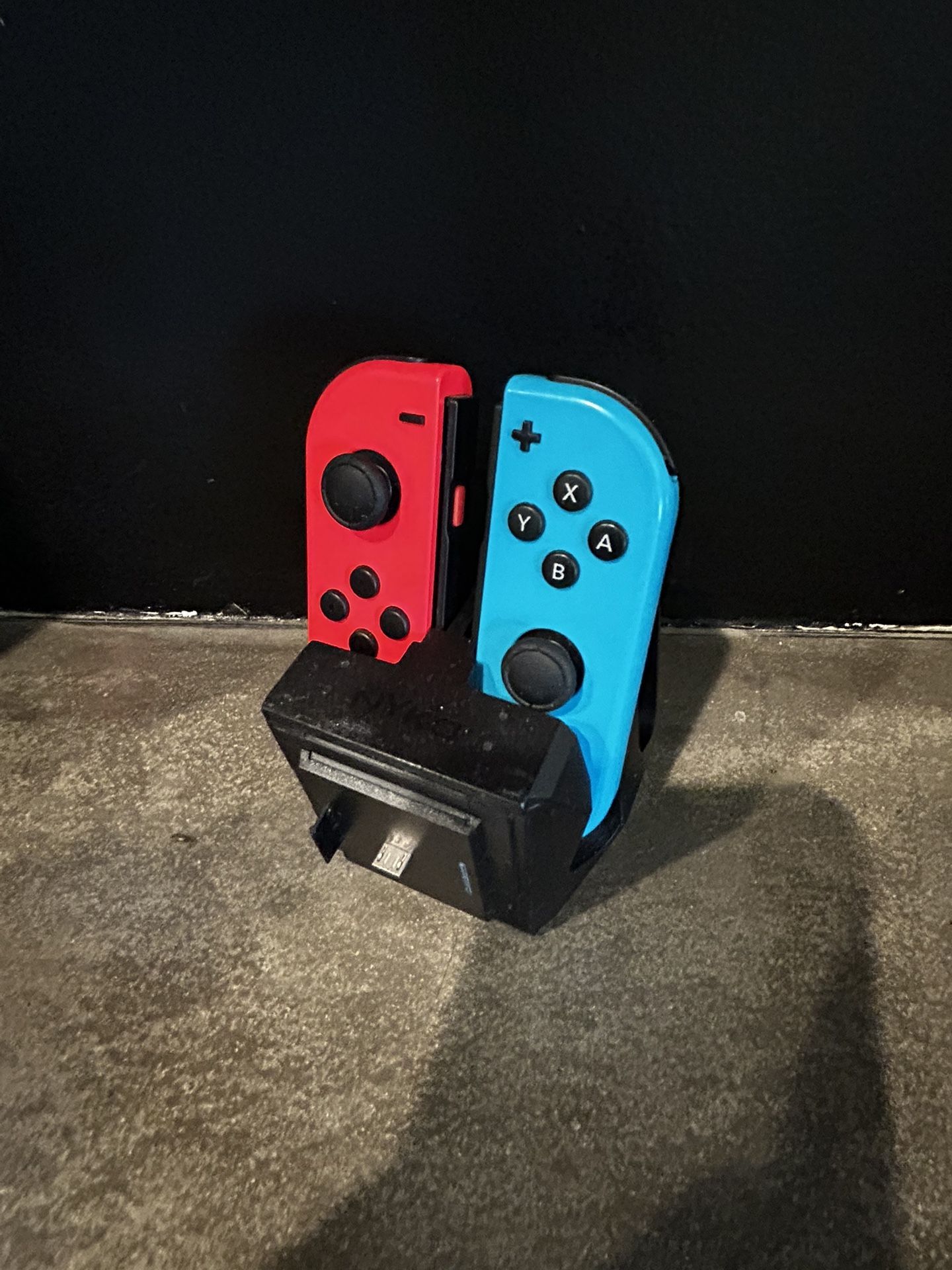 Nintendo Switch Joycons w/Charger