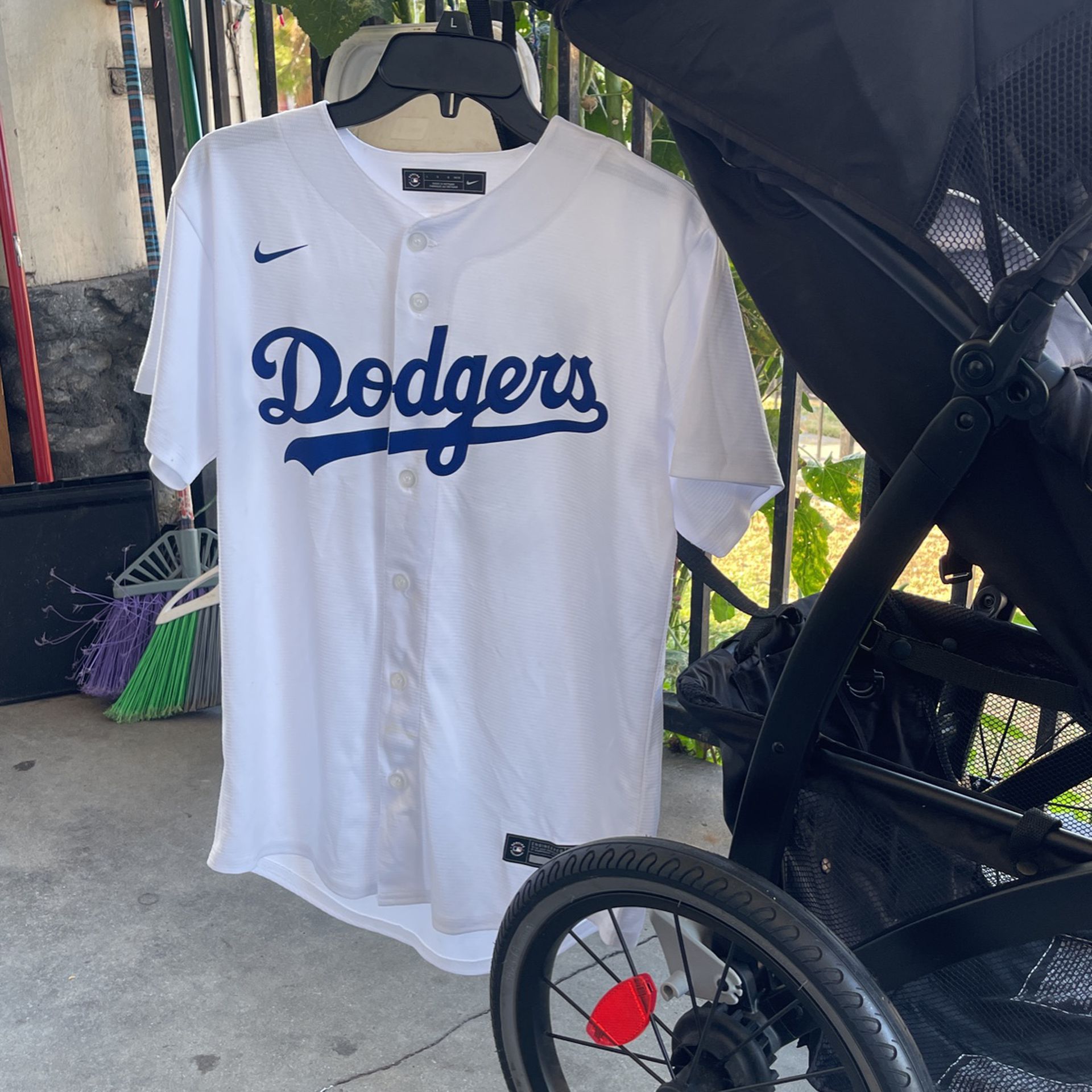 Bellinger Dodgers Jersey for Sale in Los Angeles, CA - OfferUp
