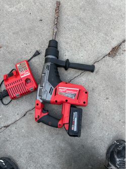 M-18 MILWAUKEE HAMMER DRILL M-18 8.0 MILWAUKEE BATERY 1 1/8 HILTI CONCRETE DRILL BIT M-18 MILWAUKEE CHARGED $550