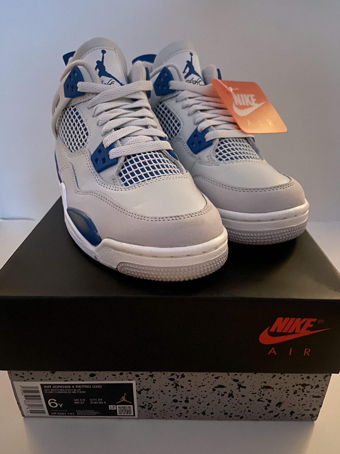 Jordan 4 Retro Military Blue (2024) (GS) size 6y HF4281-141