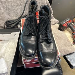 Men’s Boots Size 9