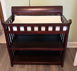 Graco crib and Changing table