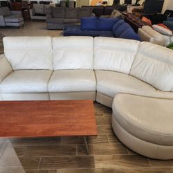 Sectional Couch With Wide Lounge Seat 
