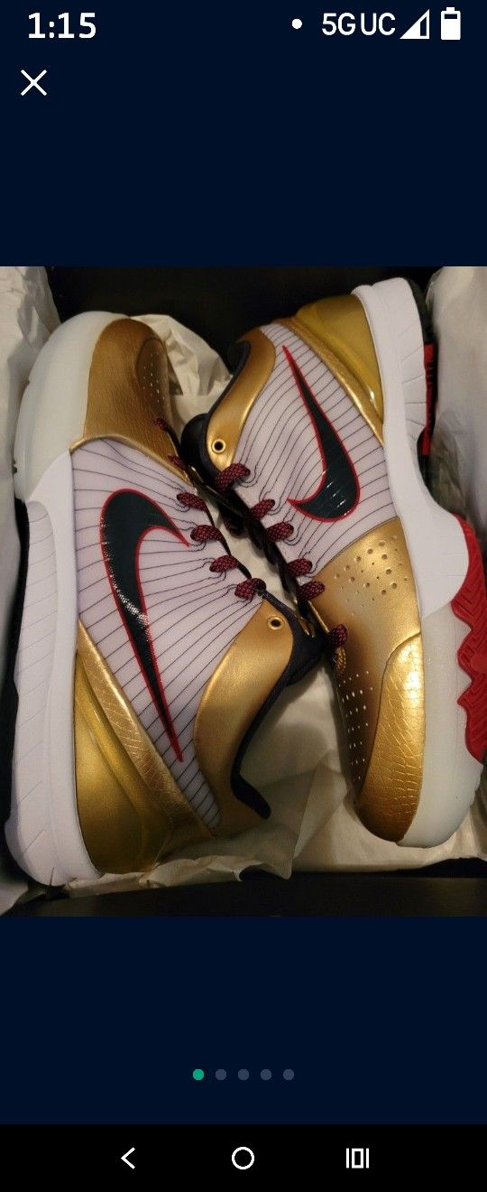 Kobe IV Gold Medal 🥇🪙 Size 10.5