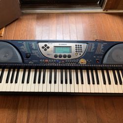 Yamaha PSR-270 Electronic Keyboard Piano +