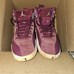 AIR JORDAN XII
BORDEAUX