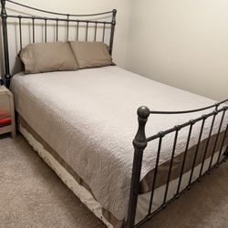 ETHAN ALLEN QUEEN BED FRAME💫