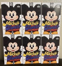 Mickey Family Cute Together Keychain 