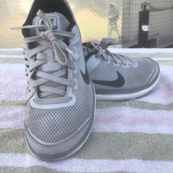 Nike Flex 16' Running Shoes Size 1y