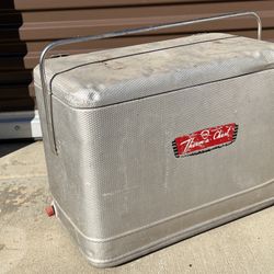 vintage 50s-60s Knapp-Monarch aluminum Therm-a-Chest picnic cooler. 