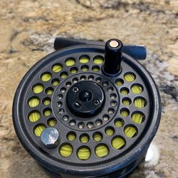Sage 1200 Fly Fishing Reel With Line for Sale in Phoenix, AZ - OfferUp