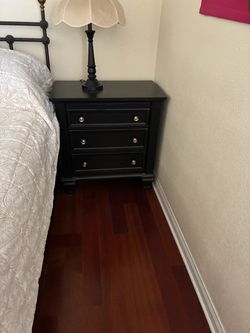 Dresser & night stand & mirror