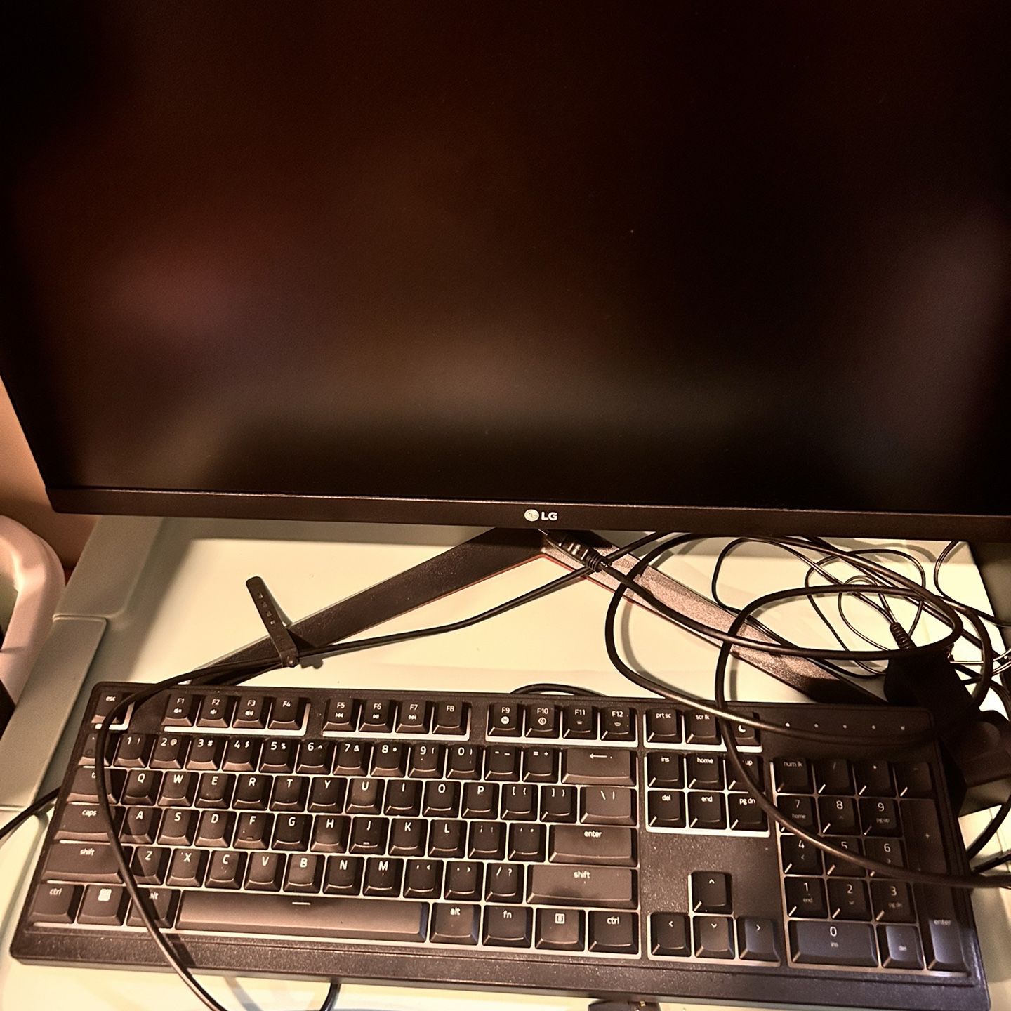 LG Monitor + Keyboard