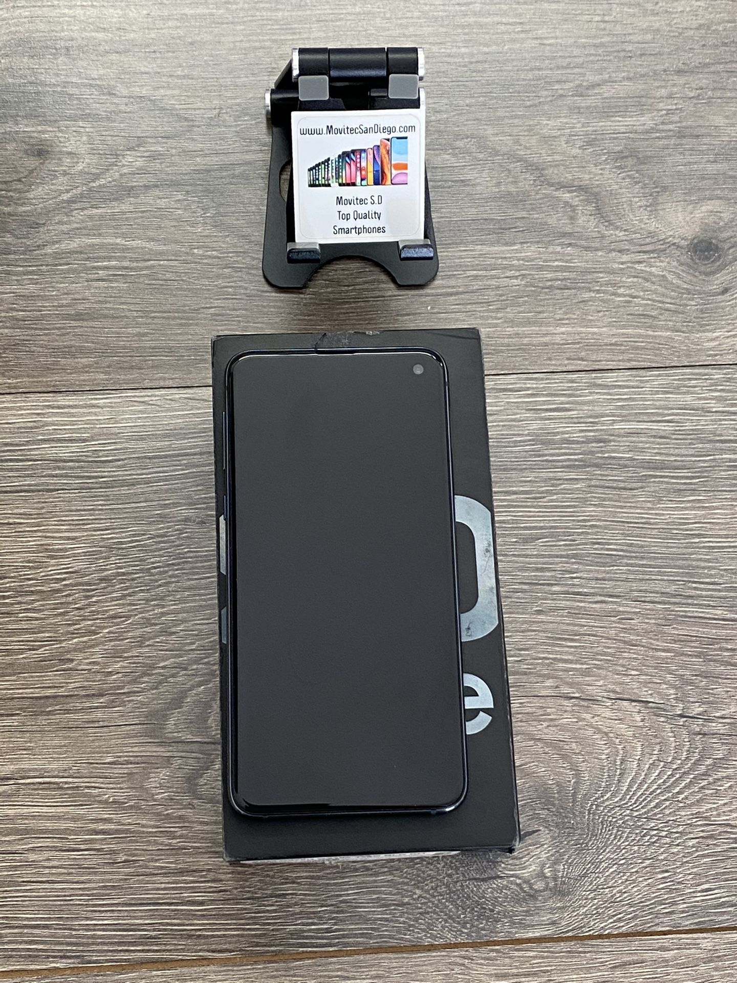 Samsung Galaxy S10e T-Mobile Only very good shape