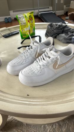 Nike airforce woman size 9