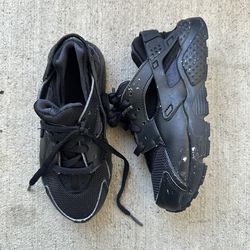 Nike Air Huarache Triple Black Size 12C