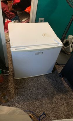 Mini fridge