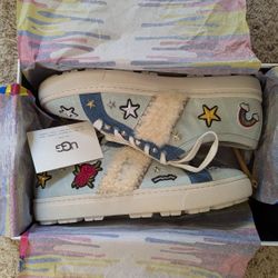 Women's Ugg Sneaker Sz 9
