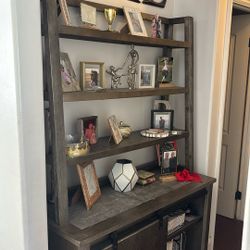 Hutch With Shelves 