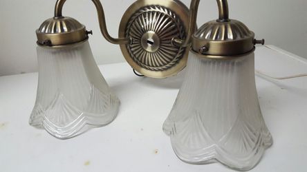 Light fixtute.. wall mount