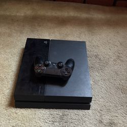 ps4 console w controller 