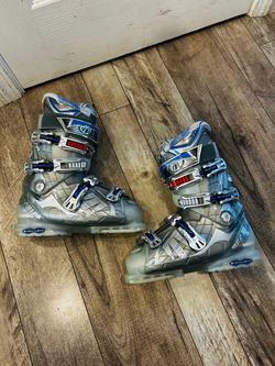 TECNICA SKI BOOTS SIZE 25.5