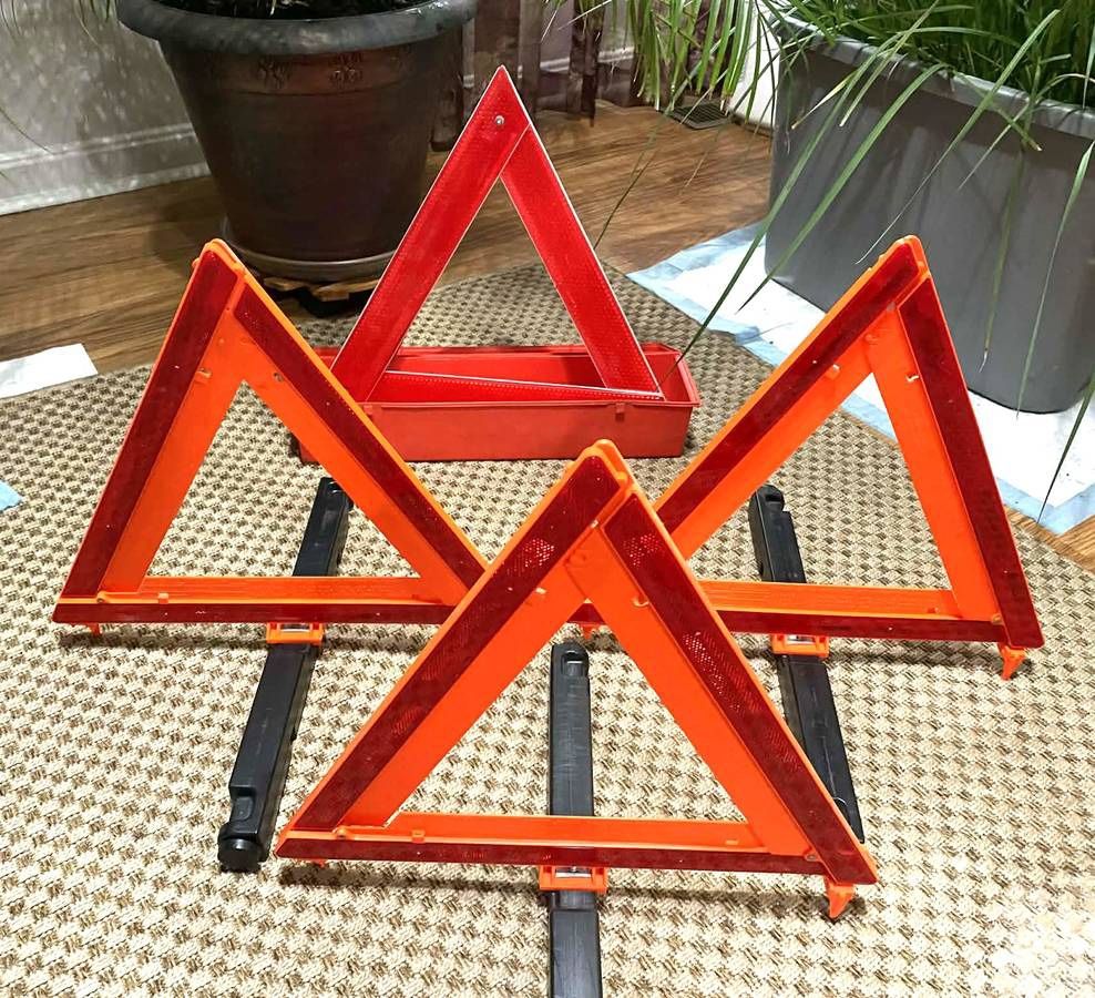 KD Lamp Co. Warning Triangle Flare Kit โ Model KD (contact info removed) (Set of 3)