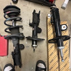 2011 Lexus CT200H Front and rear struts. New and Used