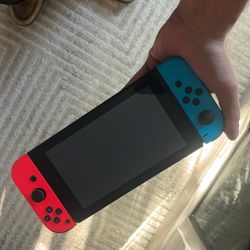 Nintendo Switch 