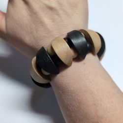 Chunky Black and Tan Wood Beaded Stretch Bracelet 