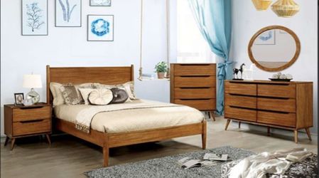 Brand New Oak 4pc Queen Bedroom Set (Available in California & Eastern King)