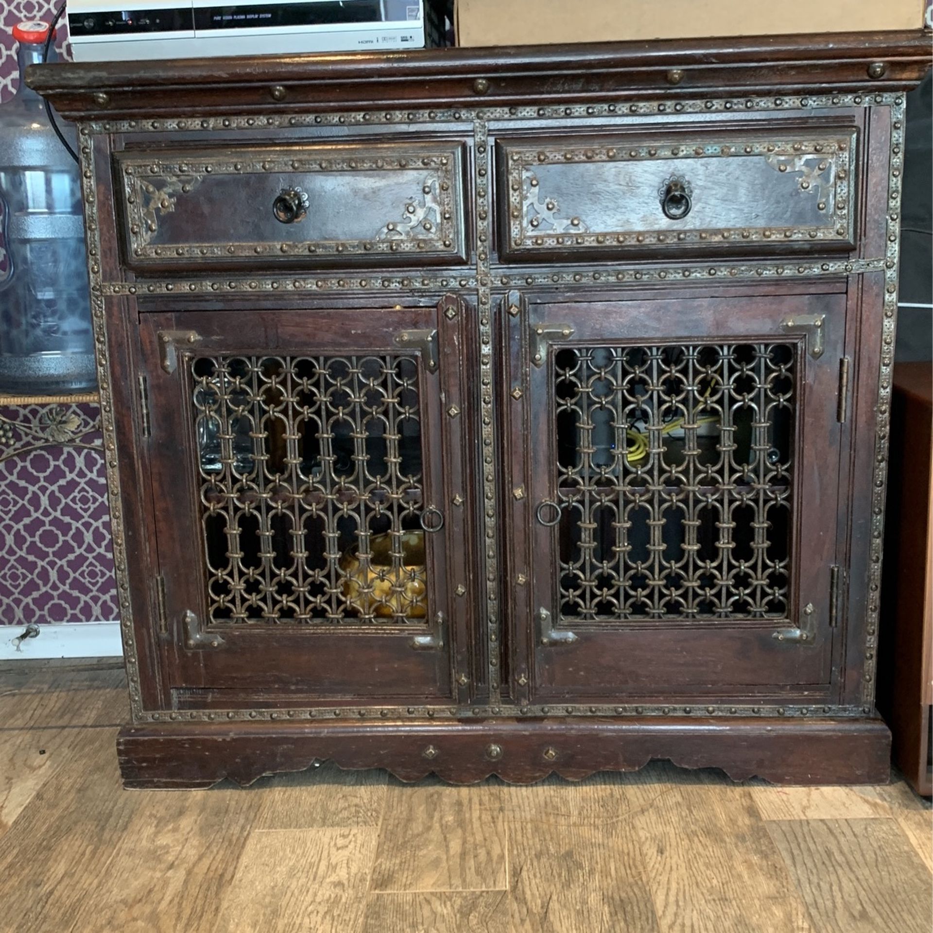 Gorgouse Authentic Antique Dresser 40.5’’ x 18”