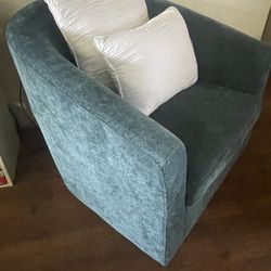 Swivel Chair 