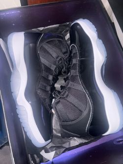 Jordan 11 space jam size 10.5
