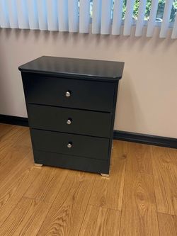 ✨Brand new nightstand