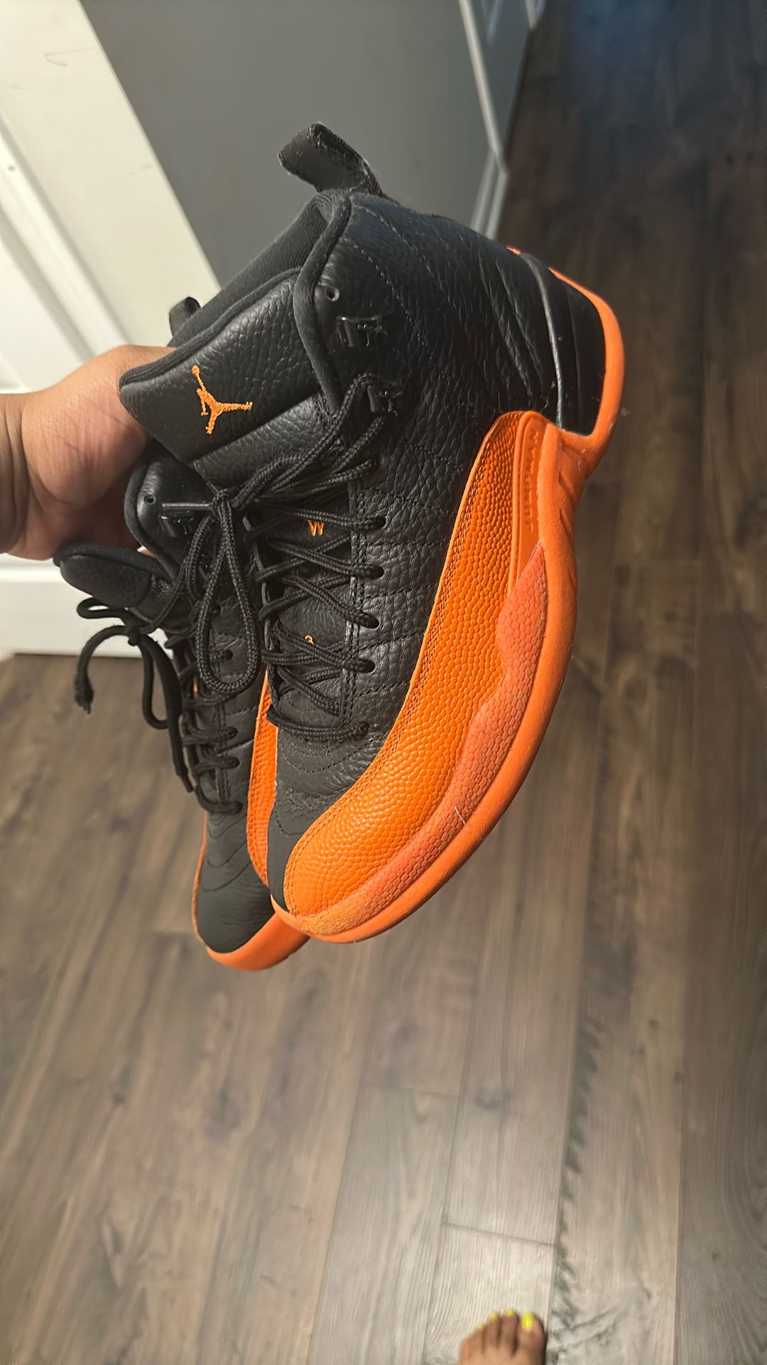 Retro 12 Orange/ Black 