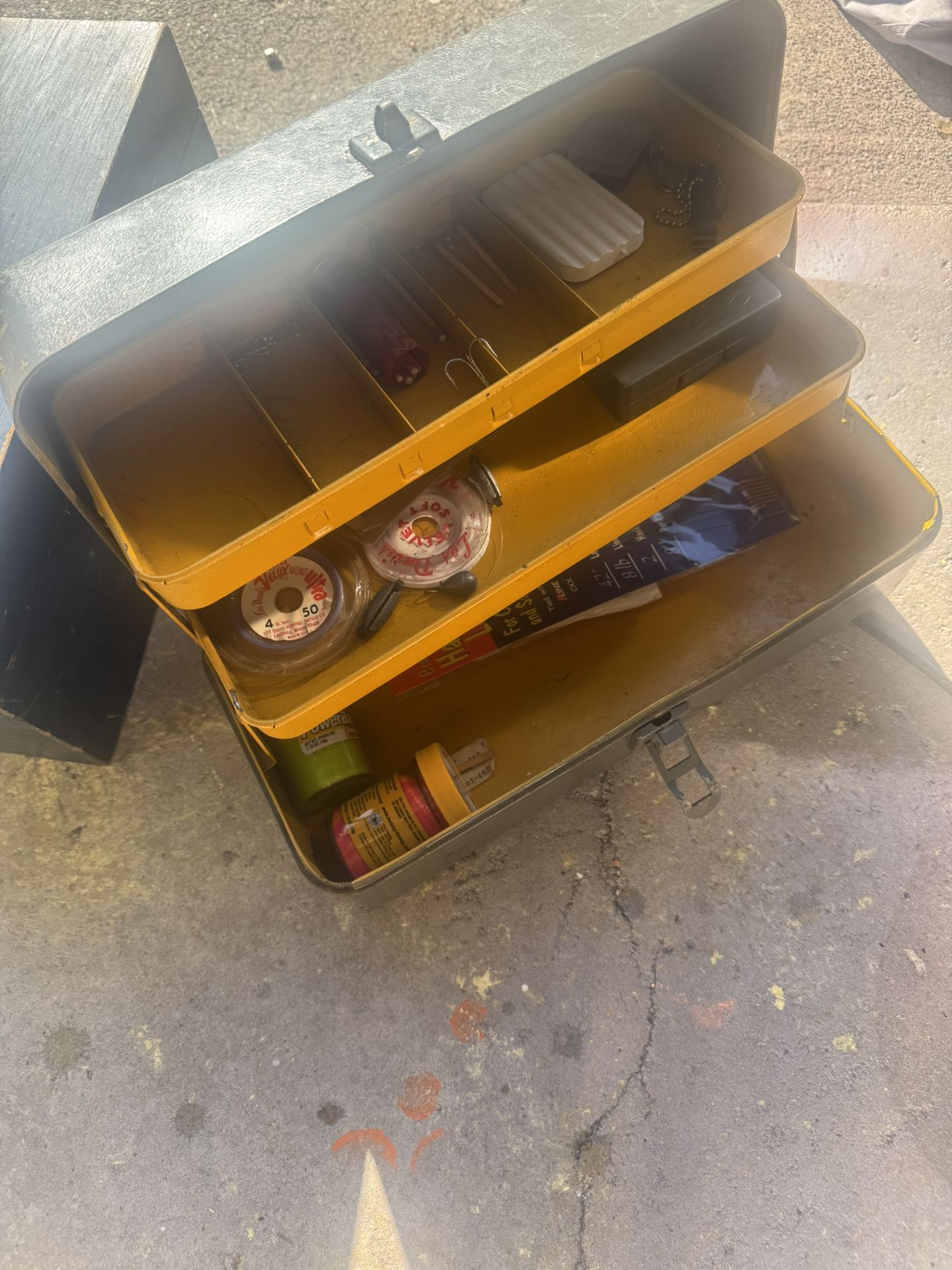 Vintage Tackle Box With Stuff
