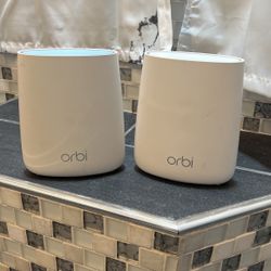 Netgear Orbi Home Mesh Wi-Fi System (RBR20)