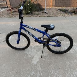 Boys Huffy Rock It bike - like new