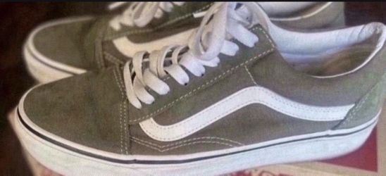 Woman Vans Size 9