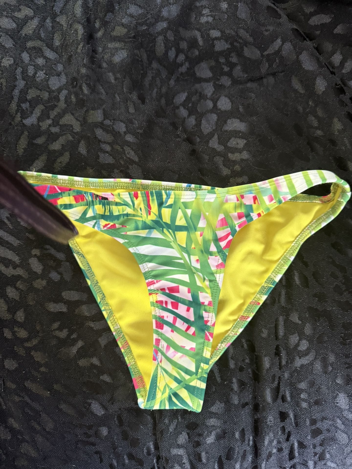 Brand New Bikini Bottoms 💚