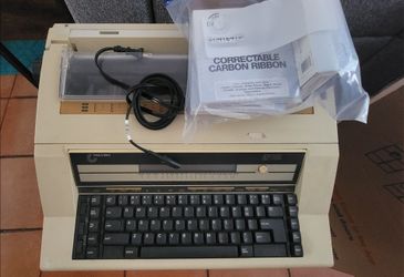 Nakajima AE-710 Electric Typewriter