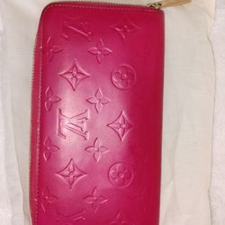 Beautiful Authentic Louis Vuitton Vernis Wallet