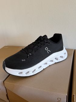 On cloud shoes Men 9.5/10/11