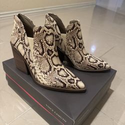 New- Vince Camuto Boots