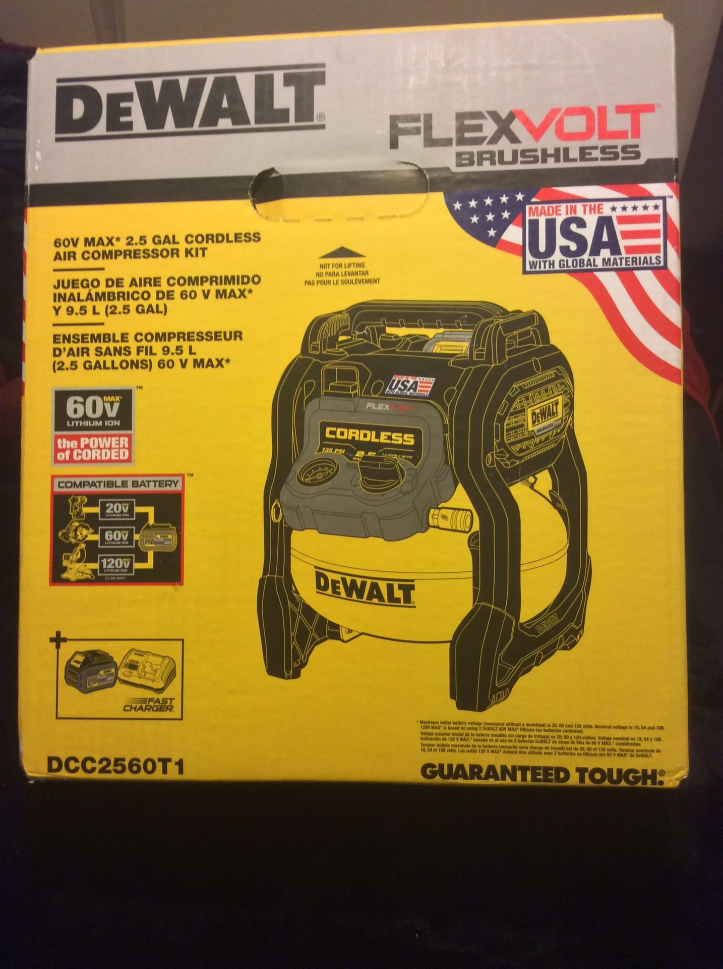 Compresor dewalt nuevo con batería y cargador 255